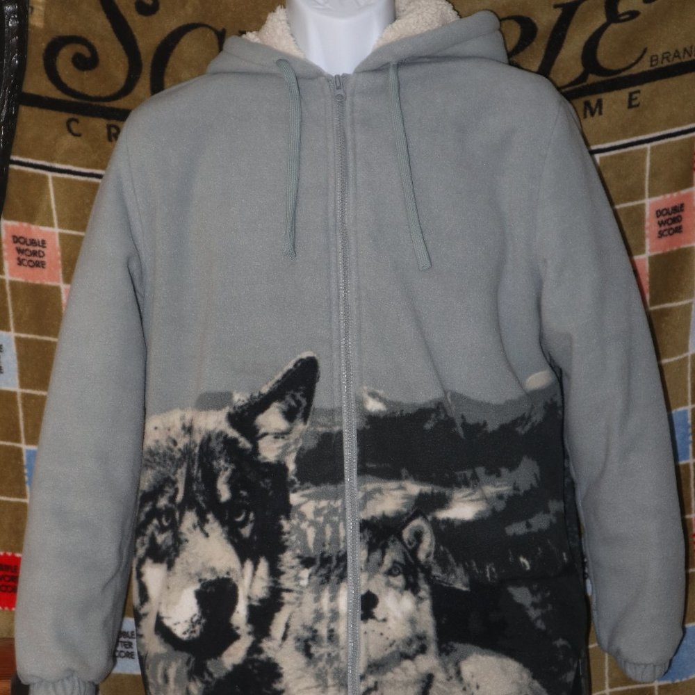 Vintage Sherpa-lined Wolf All Over Print Hoodie